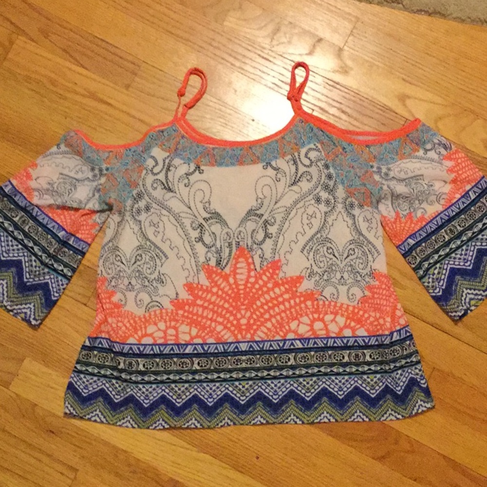 3/4 Sleeve Cold Shoulder Top